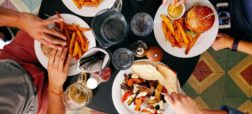 قوانین نانوشته ای که هر کسی باید در رستوران آن ها را رعایت کند