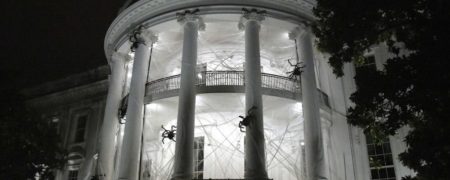 نگاهی به تصاویر دونالد و ملانیا ترامپ در جشن هالووین کاخ سفید