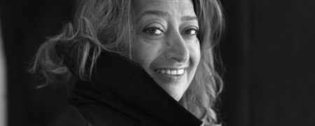 آشنایی با «زاها حدید»؛ ملکه منحنی ها و معماری ساختار شکن