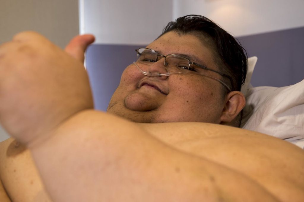 سنگین‌ترین مرد زنده جهان نیمی از وزن خود را کم کرده و به ۲۷۲ کیلوگرم رسید