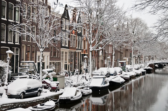 خانه های سراسر دنیا در زمستان چه دمایی دارند؟