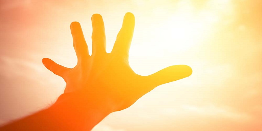 ۱۲ چیزی که نور خورشید را برای پوست ما خطرناک تر می کنند