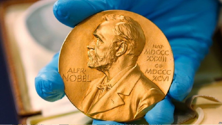 با ۴۷ نامزد جایزه نوبل ادبیات ۲۰۱۸ آشنا شویم؛ خالق هری پاتر، نامزد نوبل شد