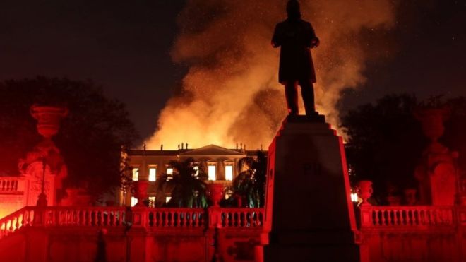 ۲۰۰ سال تحقیق در آتش سوخت؛ آتش‌سوزی بزرگ در موزه ملی برزیل