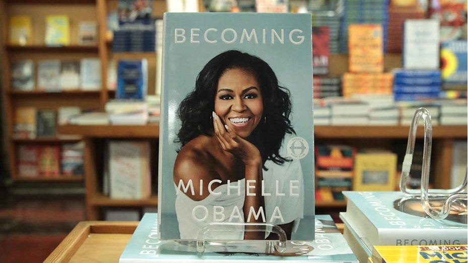 طوفان کتاب میشل اوباما در امریکا: فروش ۴ میلیون نسخه‌ای BECOMING