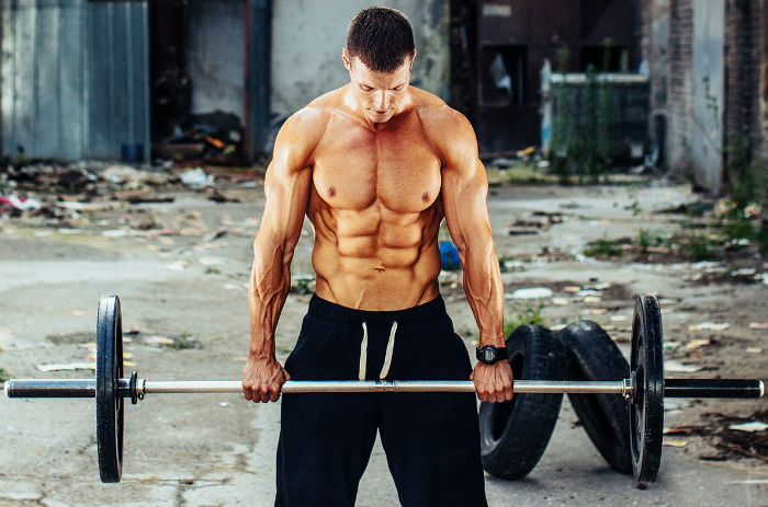۸ حرکت ورزشی که برای عضله سازی و داشتن ماهیچه‌های قوی در مردان ضروری هستند