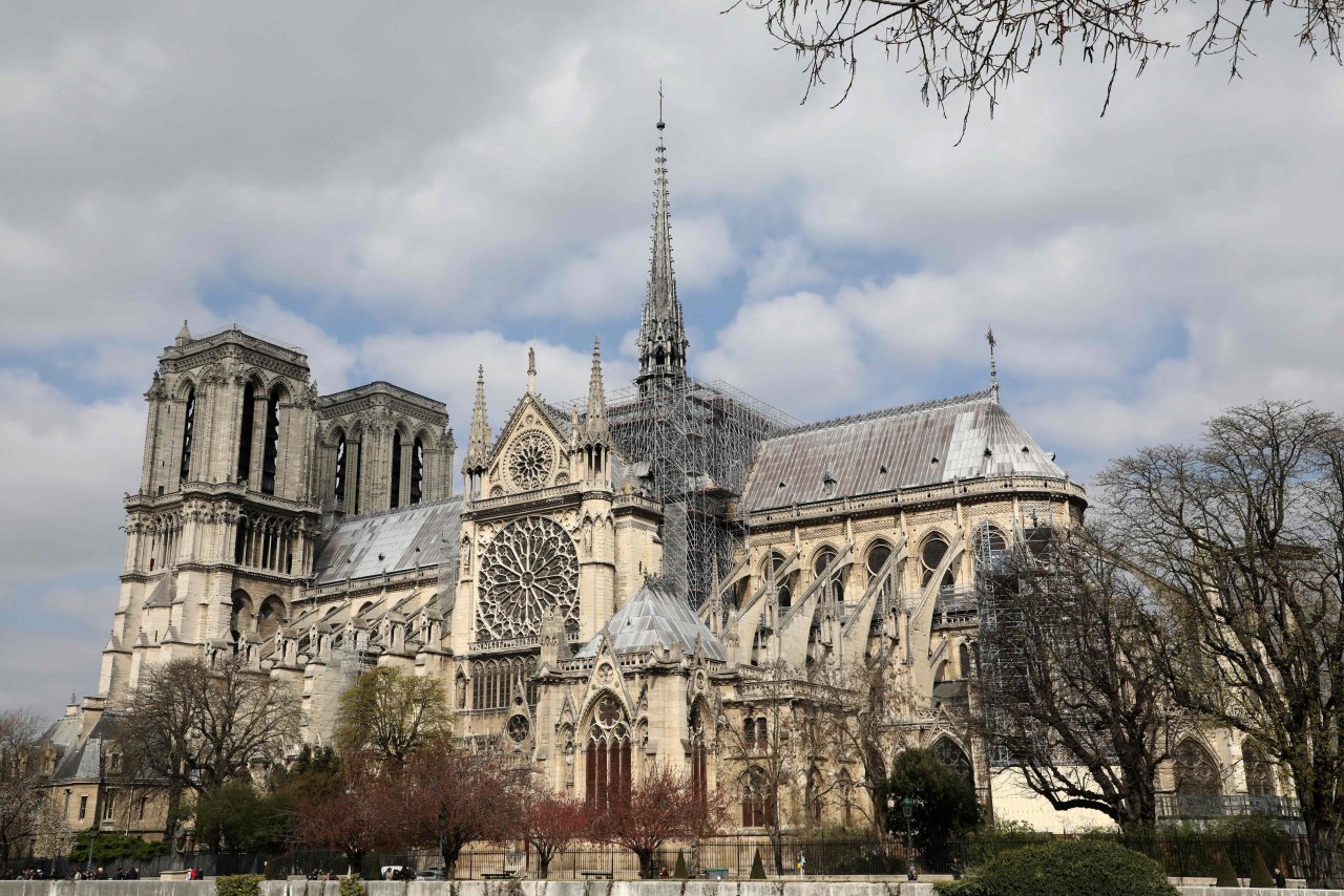 کلیسای نوتردام پاریس ؛ شاهکار معماری گوتیک و مظهر ملی فرانسه