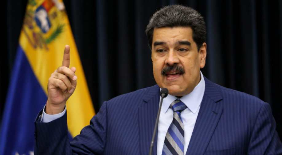 روز پر آشوب ونزوئلا؛ ممانعت روسیه از فرار «نیکلاس مادورو» به کوبا و پیوستن رییس پلیس مخفی کشور به مخالفان