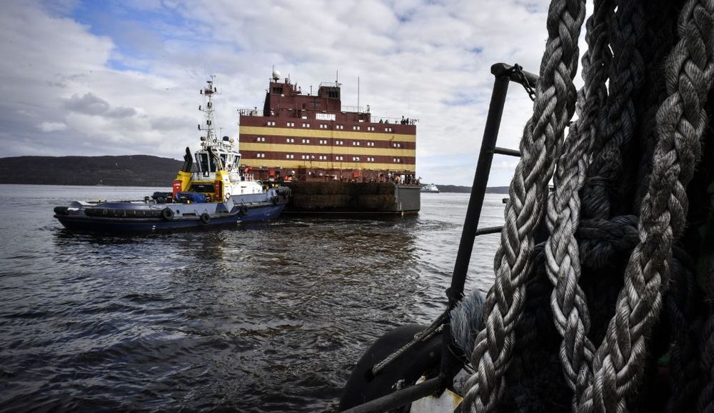«چرنوبیل روی یخ»؛ نیروگاه هسته ای شناور روسیه که تداعی کننده کشتی تایتانیک است
