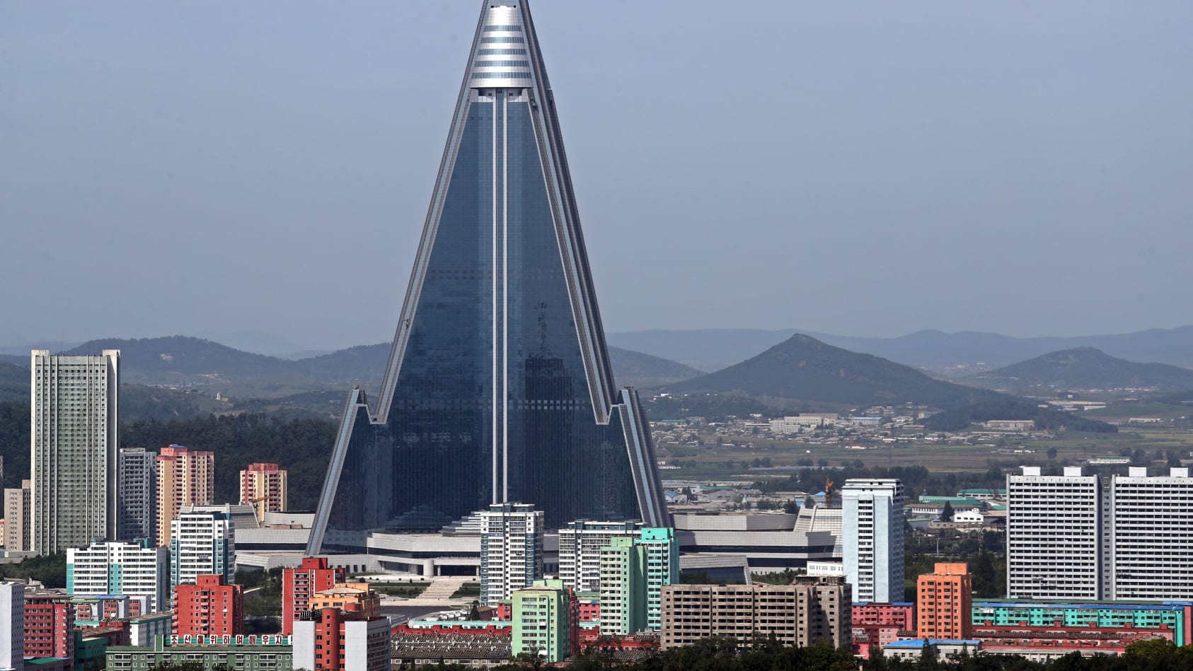 هتل ریوگیونگ؛ داستان «هتل نفرین شده» کره شمالی که مایه سرخوردگی رهبران کشور شد