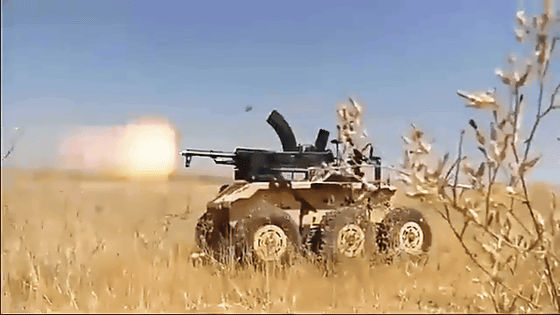 ارتش در حساب توئیتری خود از یک خودرو نظامی کوچک با نام حیدر-1 با قابلیت کنترل از راه دور رونمایی کرده که می توانند خطری برای تانک ها و خودروهای زرهی باشد. 