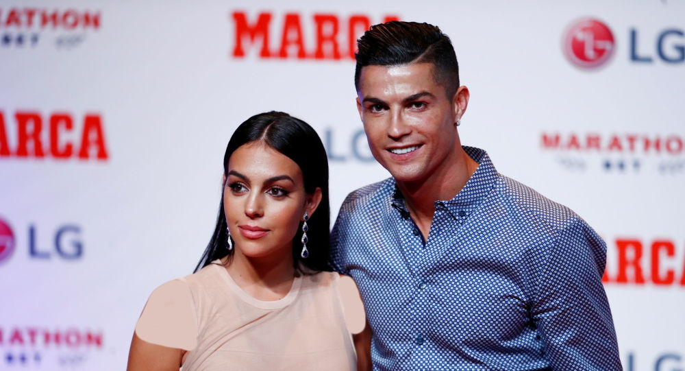 کریستیانو رونالدو فوتبالیست مشهور پرتغالی و عضو کنونی تیم یوونتوس به تجاوز به مدلی به نام کاترین مایورگا در سال 2009 متهم شده است.