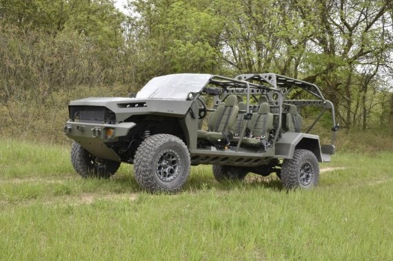 ارتش ایالات متحده در حال بررسی سه خودرو نظامی سبک است که هر کدام قصد دارند جدیدترین خودرو نظامی هوابرد متعلق به چتربازان ارتش این کشور باشند.