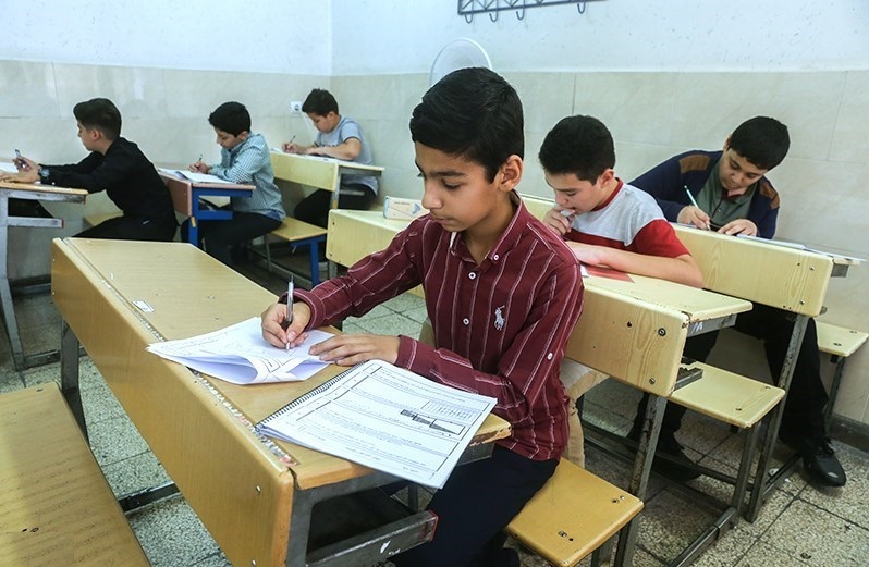 ۸ اشتباه آموزش و پرورش در برابر میلیون‌ها دانش آموز ایرانی