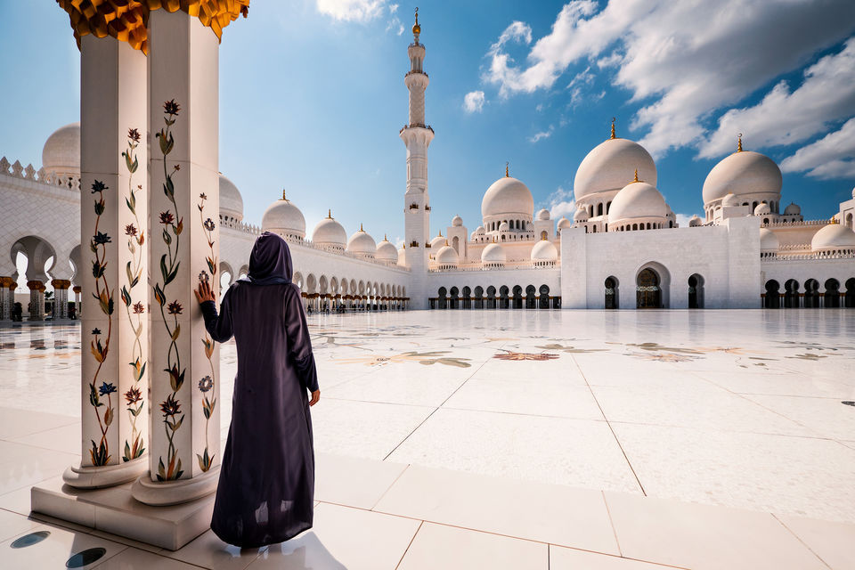 مسجد جامع شیخ زاید ابوظبی؛ رازهای یکی از بزرگ‌ترین و پرهزینه‌ترین عبادتگاه‌های جهان