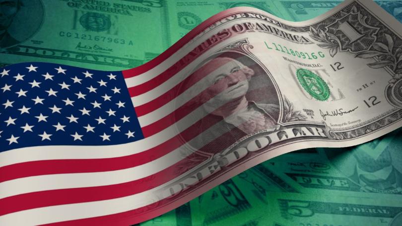قدرت بالای دلار به دولت ایالات متحده یک توانایی بی مانند داده که بتواند در جهت اجرای تحریم های اقتصادی خود علیه برخی کشورها، فشار زیادی به دولت ها وارد کند.