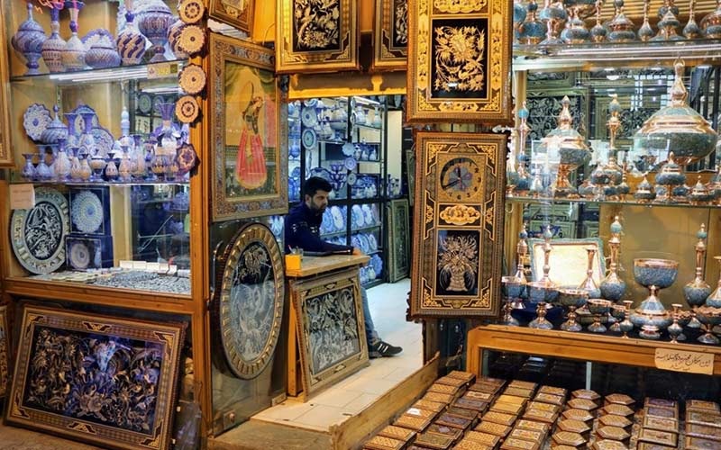گشتی در مراکز خرید نصف جهان: اصفهان گردی در بازارهای زیبا با معماری تاریخی