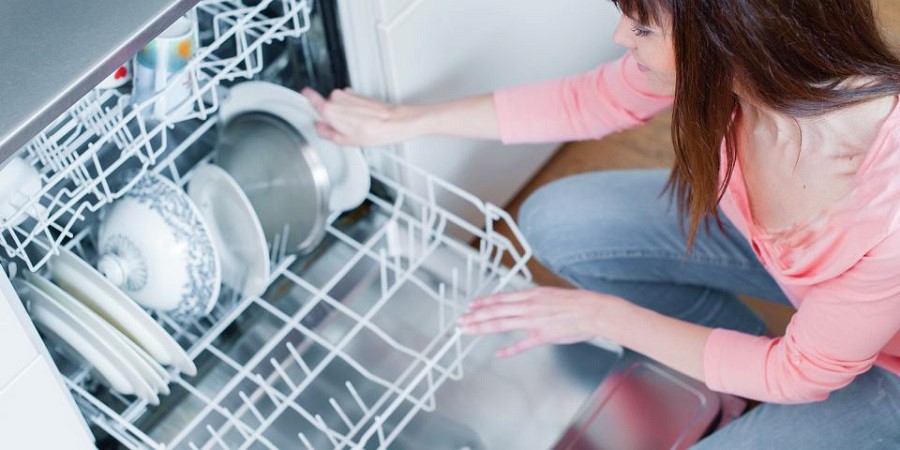 ماشین ظرفشویی را چطور تمیز کنیم؟