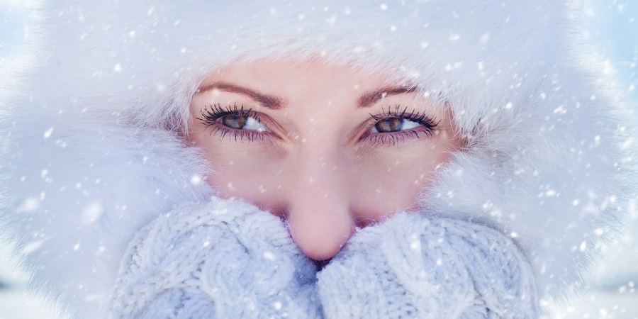 ۱۳ اشتباه رایج در مورد مراقبت از پوست در زمستان