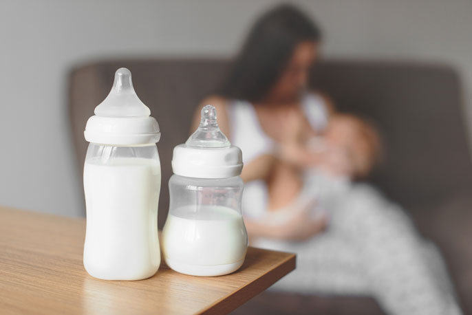 علت کم یا بی کیفیت بودن شیر مادر چیست؟