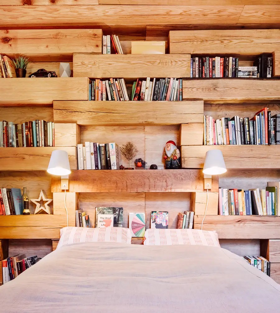 کتابخانه چوبی میان جنگل، بهانه‌ای برای گریز از کرونا