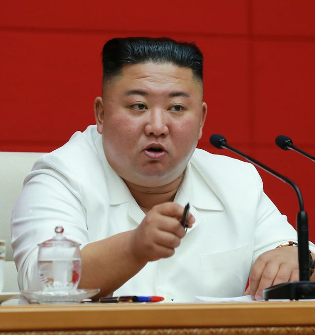 5 کارمند وزارت اقتصاد کره شمالی به جرم انتقاد از سیاست‌های کیم جونگ اون اعدام شدند