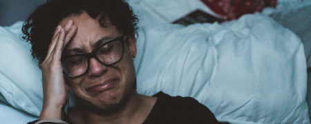 چگونه با فردی که می خواهد خودکشی کند مواجه شویم؟