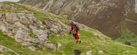 امدادرسانی به مصدومان با جلیقه های مجهز به موتور جت + ویدیو