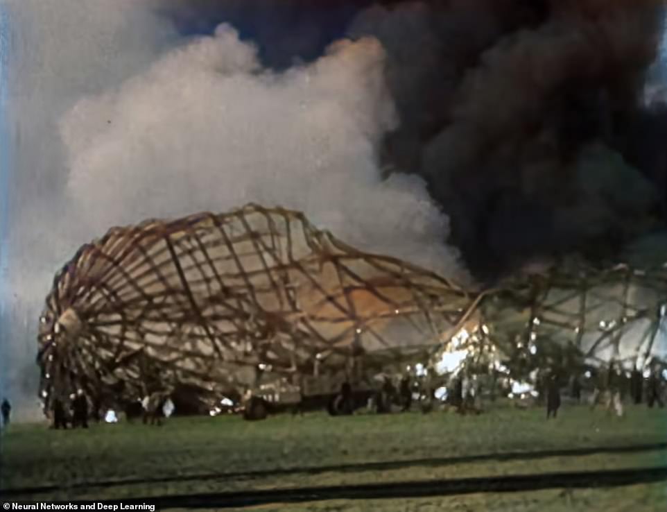 تصاویر رنگی تازه منتشر شده از سانحه هیندنبورگ منتشر شده است، 83 سال پس از اینکه بالن مشهور آلمانی در میانه آسمان نزدیک نیوجرسی منفجر شده و جان 63 نفر را گرفت. 