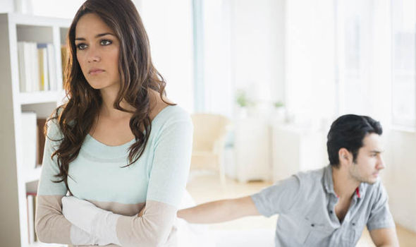 ۱۲ نشانه ای که هشدار می دهند وقت پایان رابطه عاطفی تان رسیده است