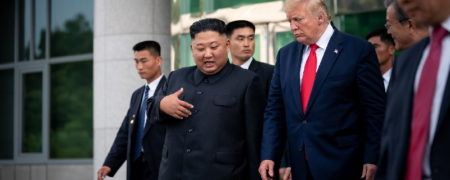 روایت ترامپ در کتاب جنجالی جدید: «اون سر دایی‌اش را برید و روی سینه‌اش گذاشت»