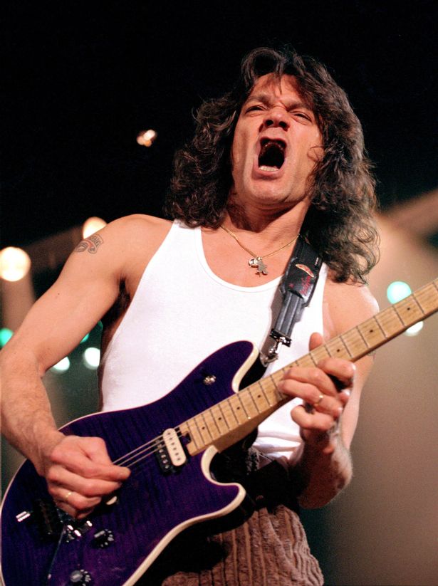 ادی ون هیلن گیتاریست افسانه ای و موسس گروه موسیقی ون هیلن (Van Halen) در سن 65 سالگی پس از ده سال مبارزه با سرطان گلو دیروز درگذشت.