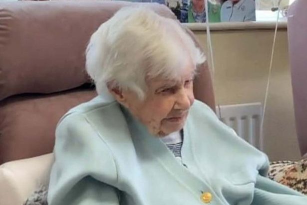 درگذشت پیرترین شهروند انگلیس در سن ۱۱۲ سالگی، امدادگر بازمانده جنگ جهانی دوم
