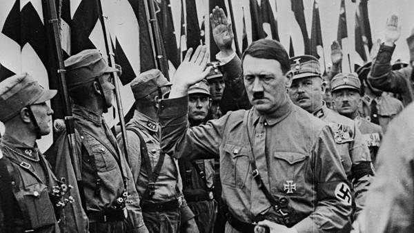 اشتباهات بزرگ آدولف هیتلر در جنگ جهانی دوم