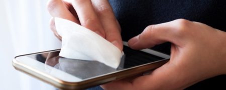 ادعای جدید دانشمندان؛ ویروس کرونا روی موبایل و اسکناس ۲۸ روز می ماند