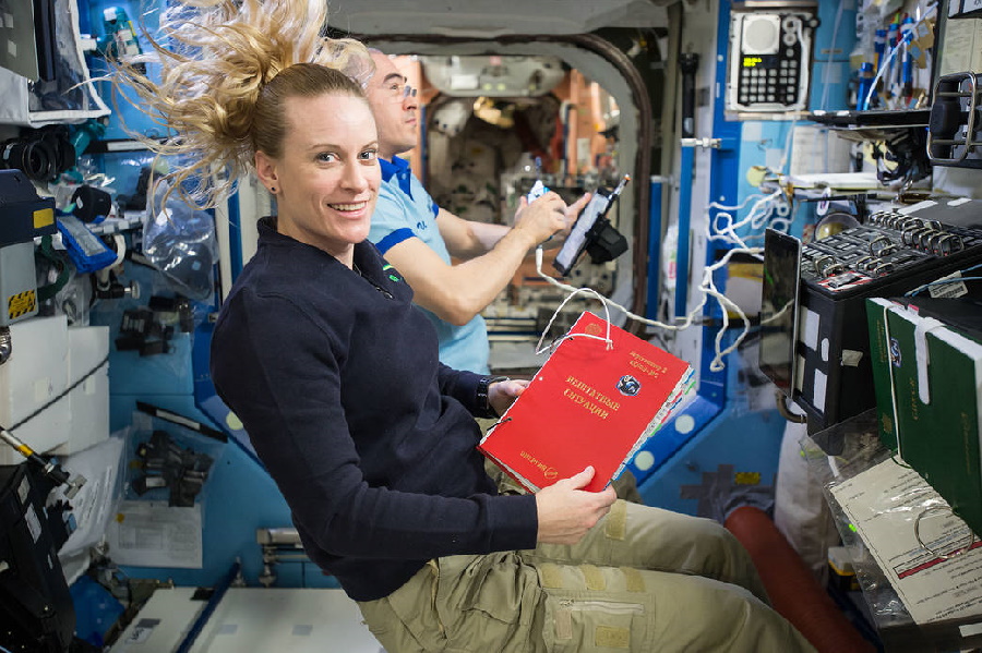 فضانورد زن آمریکایی از ایستگاه فضایی بین المللی رأی خود را به صندوق انداخت