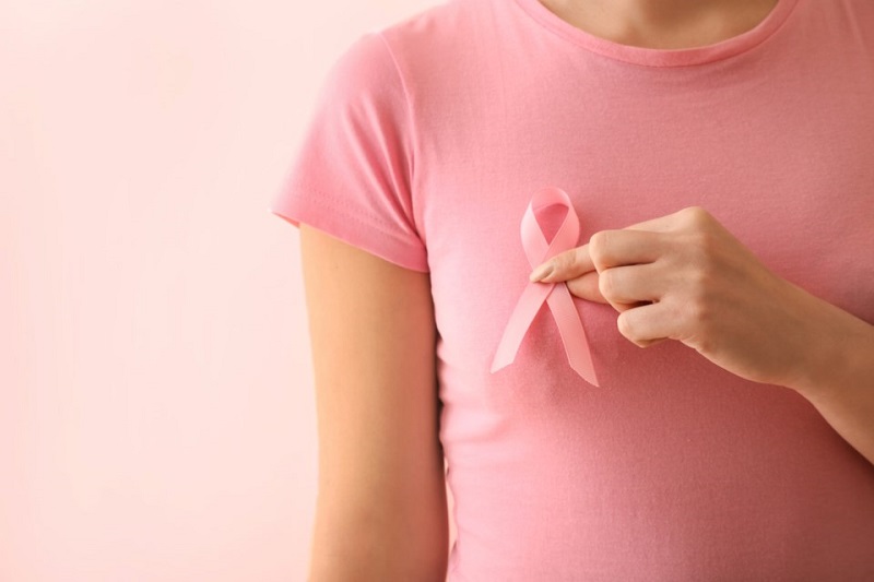 نشانه های سرطان سینه