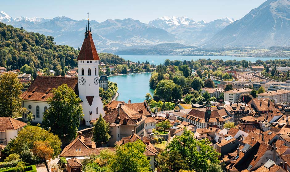 سوئیس حالا بالاترین حداقل حقوق را پرداخت می کند؛ ۲۵ دلار در هر ساعت