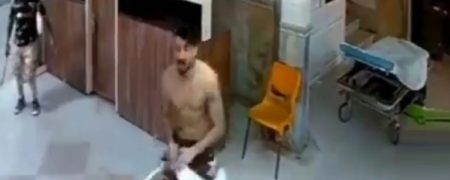 فیلم قمه کشی ۵ اوباش در بیمارستانی در رشت با ۴ زخمی