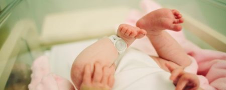 آیا ویروس کرونا از مادر به نوزاد منتقل می‌شود؟ تجربیات واقعی چه می‌گویند؟