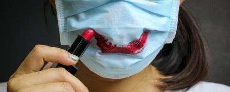 کرونا و زیبایی؛ کاهش شدید فروش رژ لب در دنیا با رونق بازار ماسک