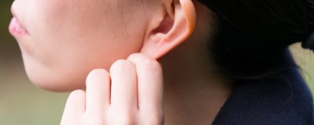 علت شنیدن صدای ترق و تروق در گوش ها چیست؟