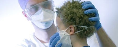 کرونا می تواند باعث فلج کودکان شود