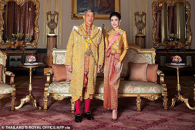 افشای تصاویر خصوصی معشوقه پادشاه تایلند در آستانه بازگشت او به حرمسرا