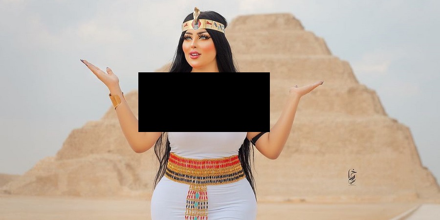 دستگیری مدل مصری به دلیل گرفتن عکس های مبتذل در برابر اهرام مصر