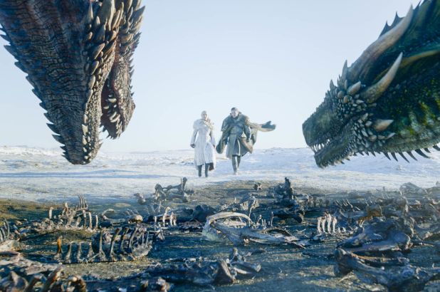 شبکه HBO ساخت سریال اسپین آف بازی تاج و تخت ( Game of Thrones) که «خاندان اژدها» (House of the Dragon) نام دارد را در سال 2019 اعلام کرده بود