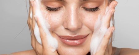 اگر فقط روزی یک بار صورت خود را بشوییم چه اتفاقی برای پوست مان می افتد؟