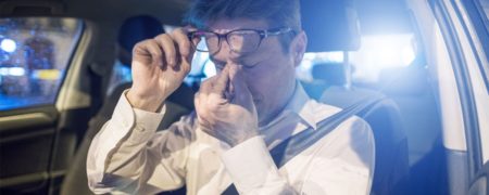 چرا آستیگماتیسم بویژه در شب باعث تاری دید می شود؟