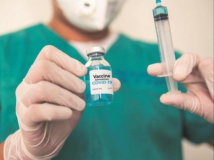 رییس ستاد اجرایی فرمان امام: واکسن ایرانی کرونا تا سه روز آینده تزریق می شود