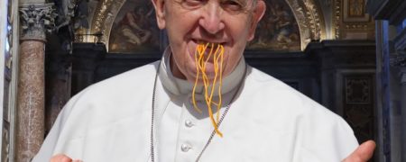 کمر درد شدید پاپ فرانسیس و توصیه پزشکان به او برای کاهش مصرف پاستا و پیتزا